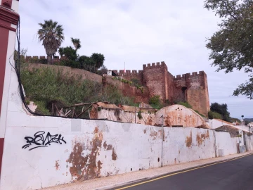 Armazém para Venda em Silves