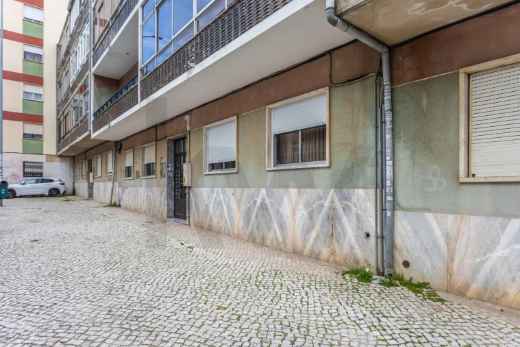Apartamento T3 para Venda em Amora Foto 25