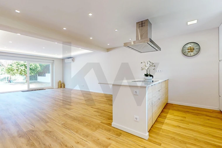 Moradia T4 para Venda em Oeiras e São Julião da Barra, Paço de Arcos e Caxias Foto 2