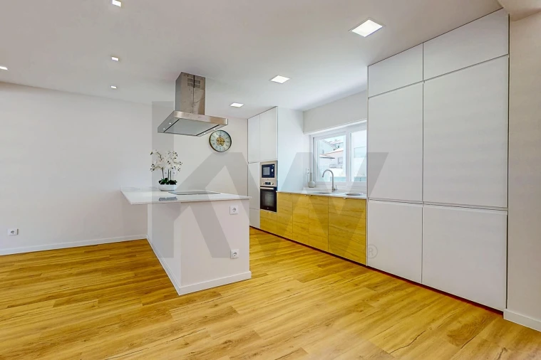 Moradia T4 para Venda em Oeiras e São Julião da Barra, Paço de Arcos e Caxias Foto 1