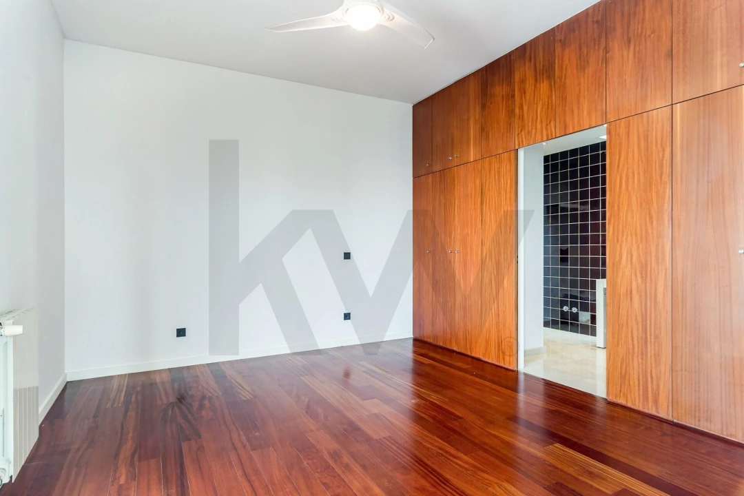 Moradia T4 para Venda em Agualva e Mira-Sintra Foto 14