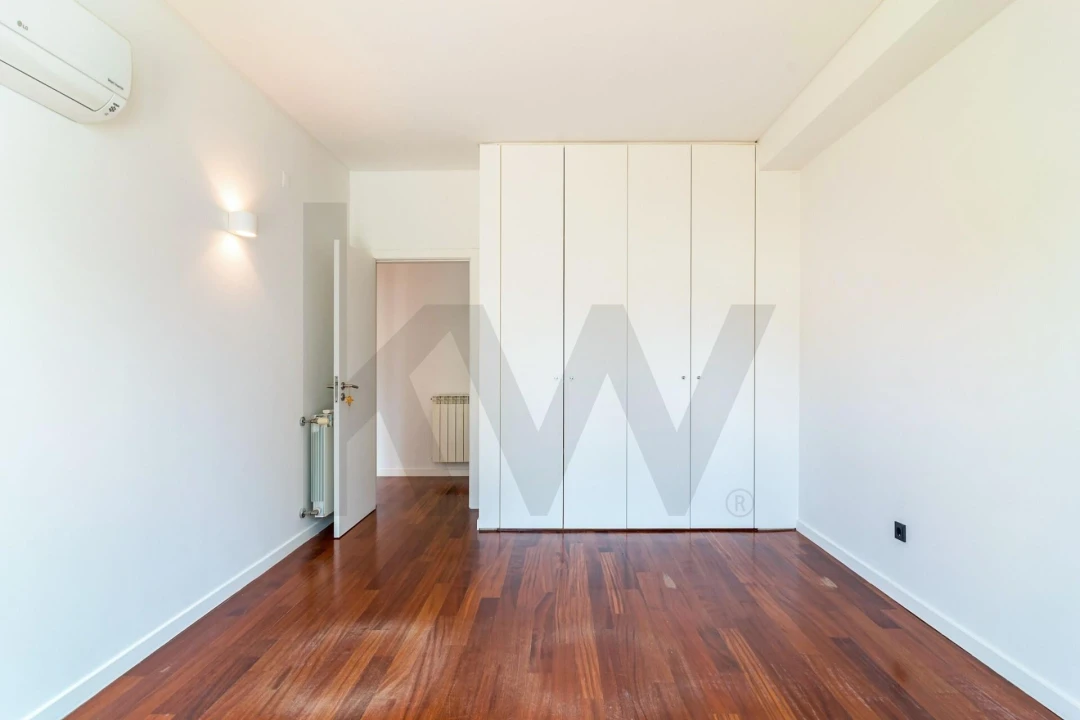 Moradia T4 para Venda em Agualva e Mira-Sintra Foto 20