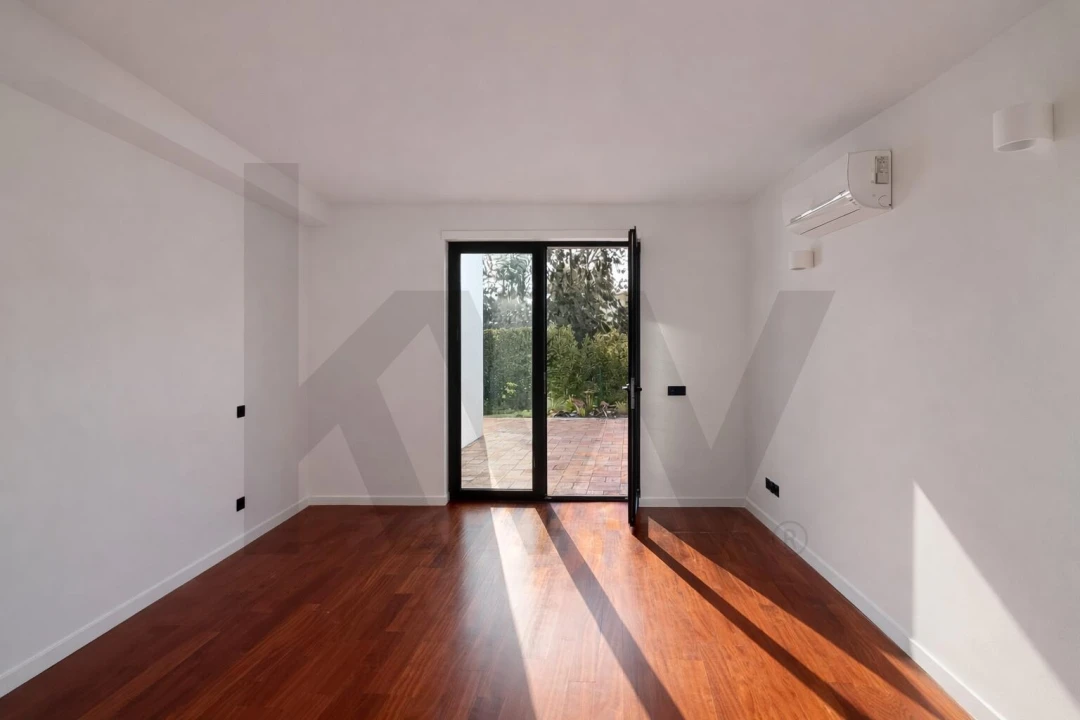 Moradia T4 para Venda em Agualva e Mira-Sintra Foto 16