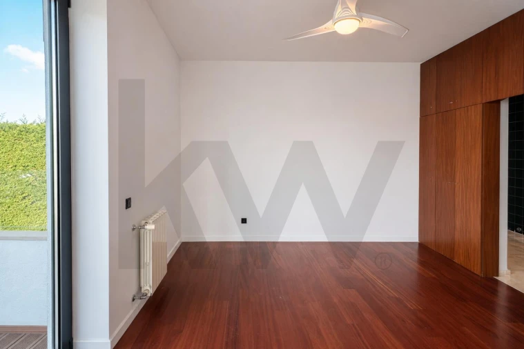 Moradia T4 para Venda em Agualva e Mira-Sintra Foto 23