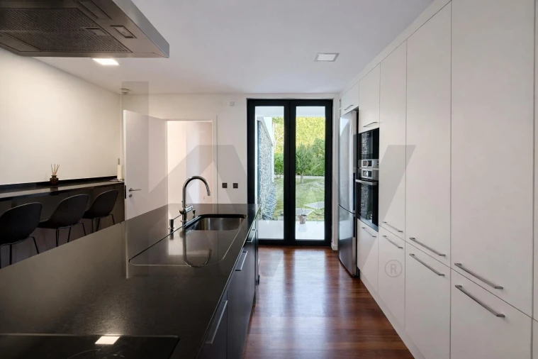 Moradia T4 para Venda em Agualva e Mira-Sintra Foto 10