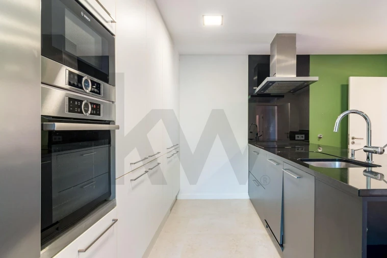 Moradia T4 para Venda em Agualva e Mira-Sintra Foto 9