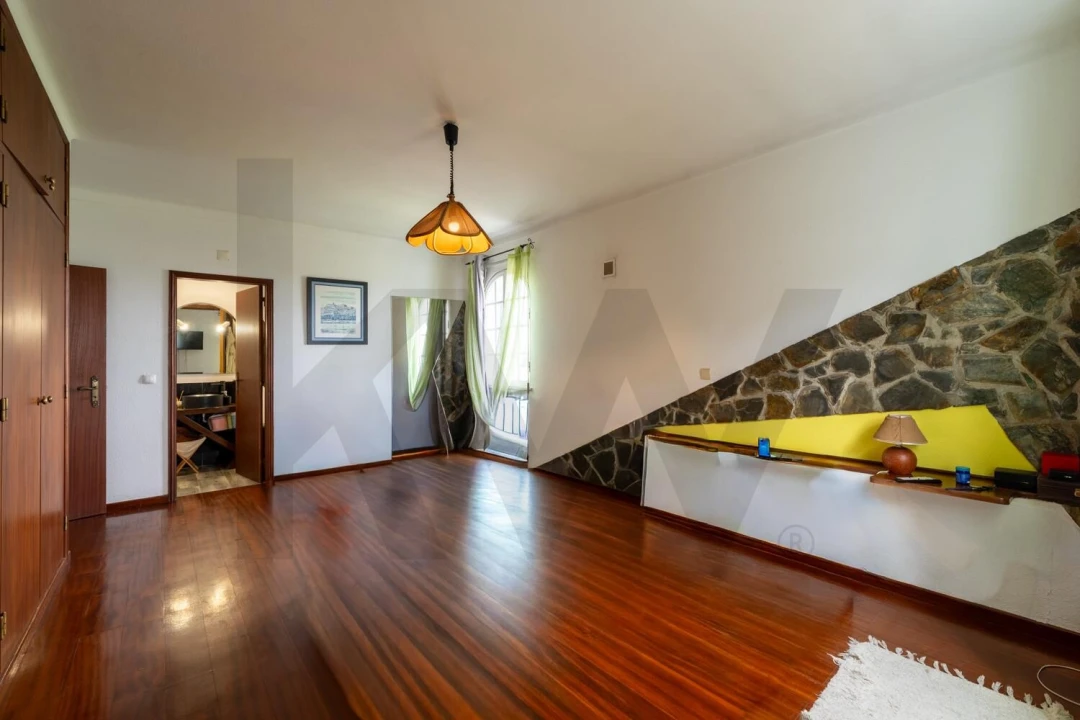 Moradia T5 para Venda em Santo Antonio da Charneca Foto 14