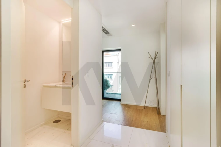 Apartamento T2 para Venda em Avenidas Novas Foto 2