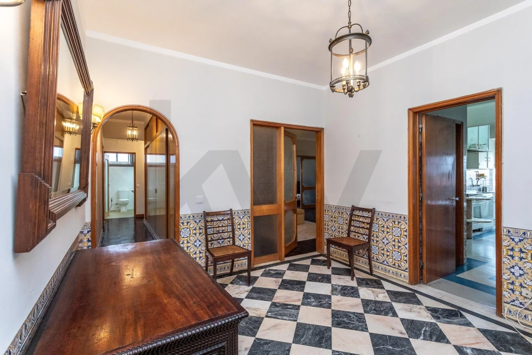 Apartamento T5 para Venda em São Domingos de Benfica Foto 16