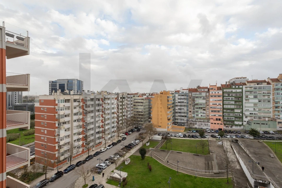 Apartamento T5 para Venda em São Domingos de Benfica Foto 21