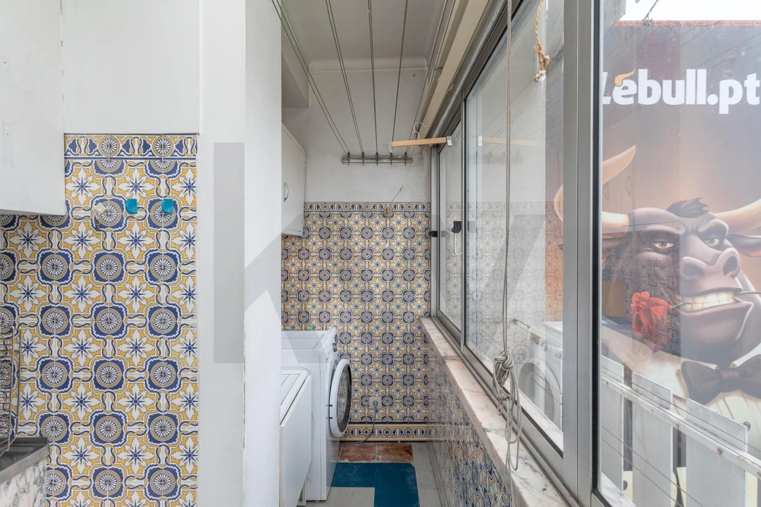 Apartamento T5 para Venda em São Domingos de Benfica Foto 12