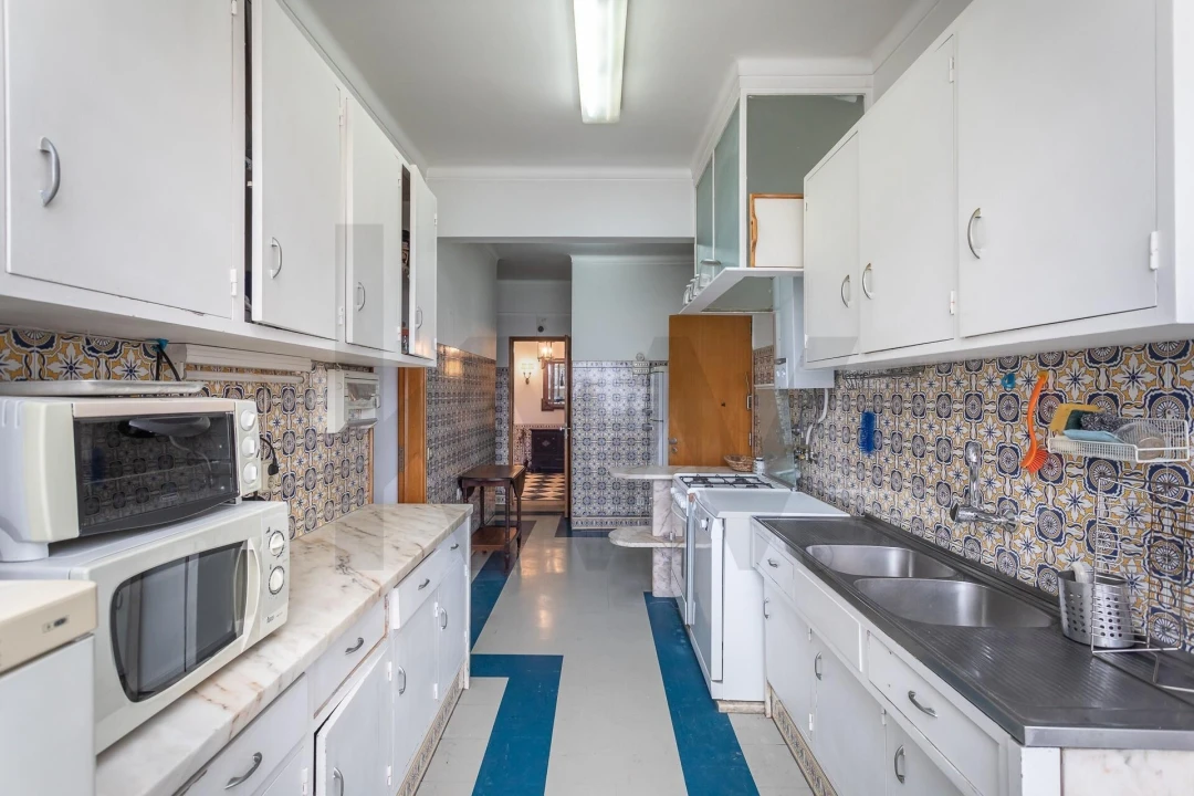 Apartamento T5 para Venda em São Domingos de Benfica Foto 11