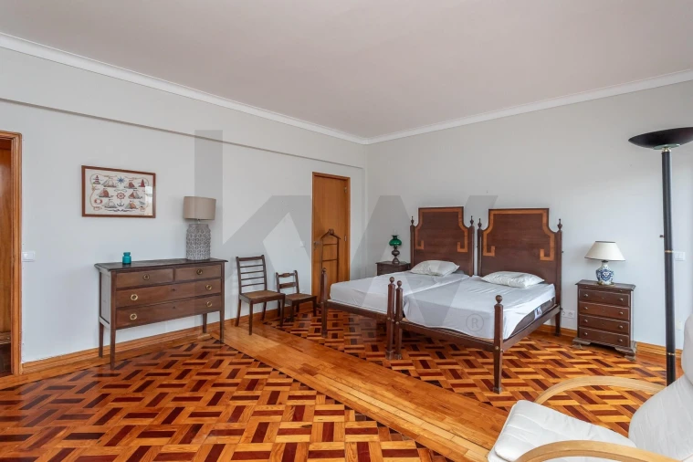 Apartamento T5 para Venda em São Domingos de Benfica Foto 18