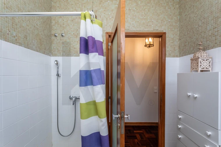 Apartamento T5 para Venda em São Domingos de Benfica Foto 34