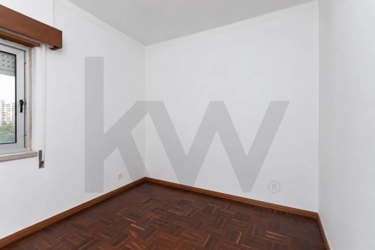 Apartamento T5 para Venda em São Domingos de Benfica Foto 32