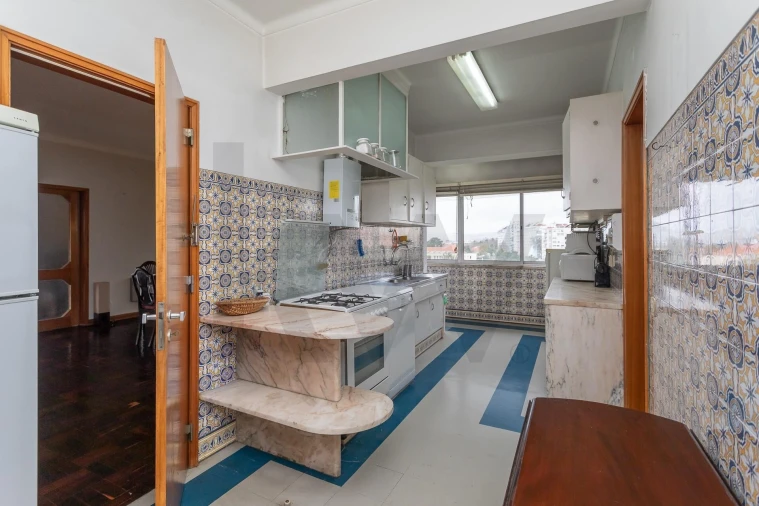 Apartamento T5 para Venda em São Domingos de Benfica Foto 10