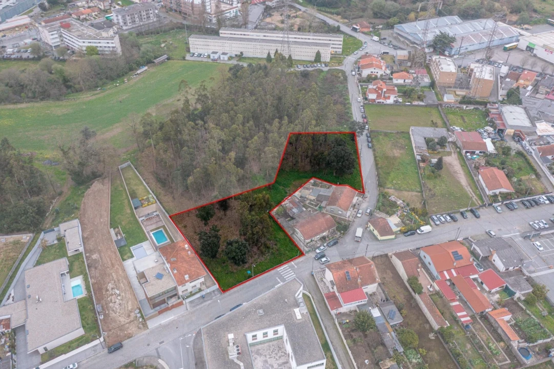 Terreno para Venda em Cidade da Maia Foto 15