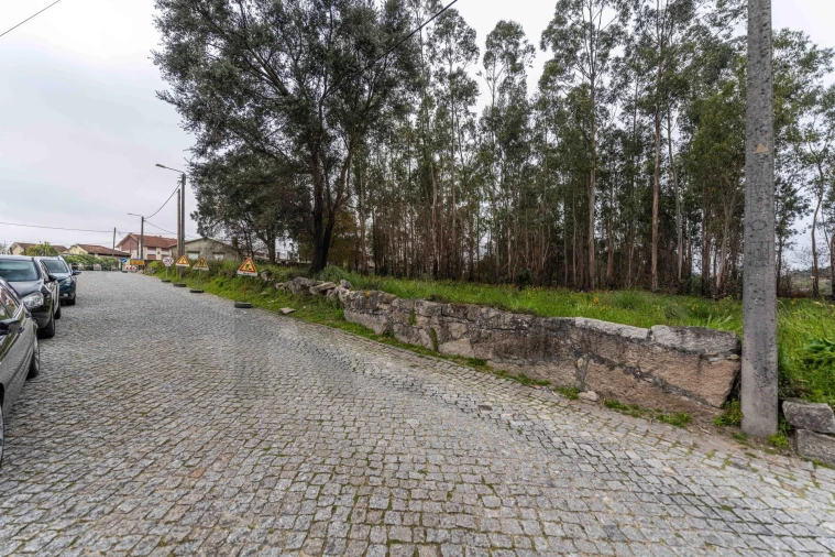 Terreno para Venda em Cidade da Maia Foto 19
