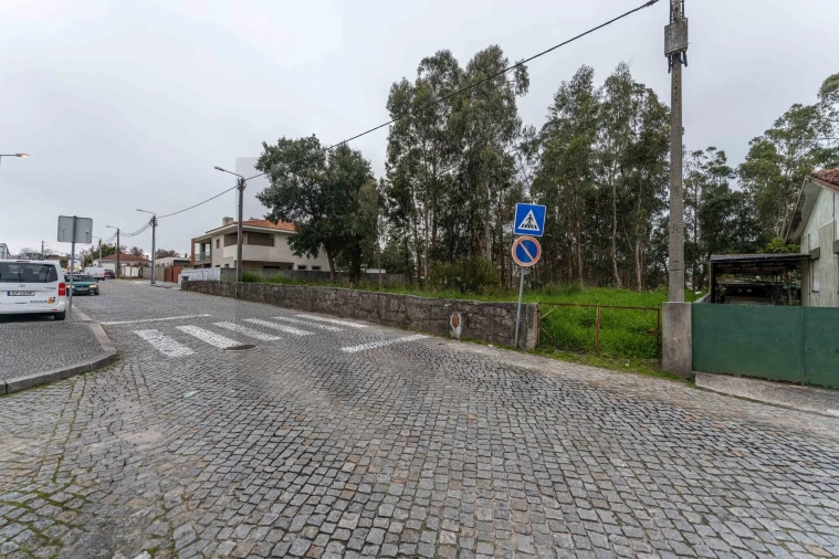 Terreno para Venda em Cidade da Maia Foto 21