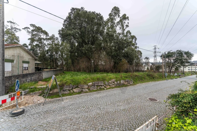 Terreno para Venda em Cidade da Maia Foto 20