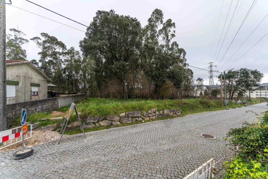 Terreno para Venda em Cidade da Maia Foto 20