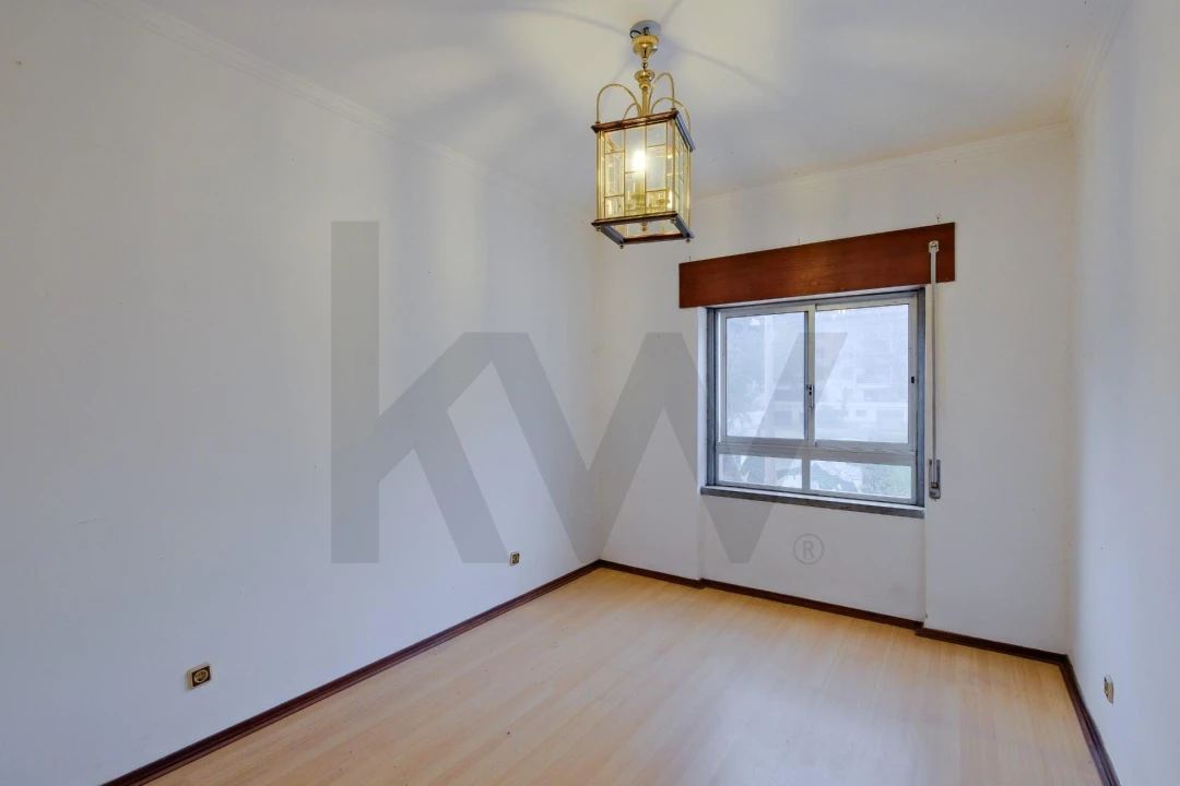 Apartamento T2 para Venda em Carcavelos e Parede Foto 17