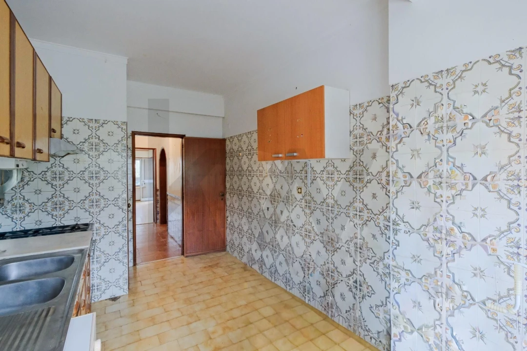 Apartamento T2 para Venda em Carcavelos e Parede Foto 10