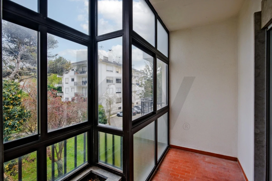 Apartamento T2 para Venda em Carcavelos e Parede Foto 4