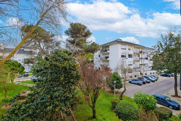 Apartamento T2 para Venda em Carcavelos e Parede Foto 7