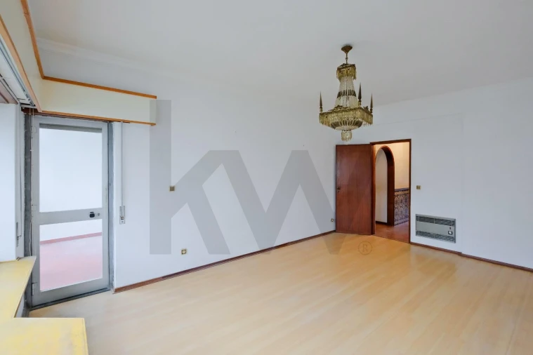 Apartamento T2 para Venda em Carcavelos e Parede Foto 2