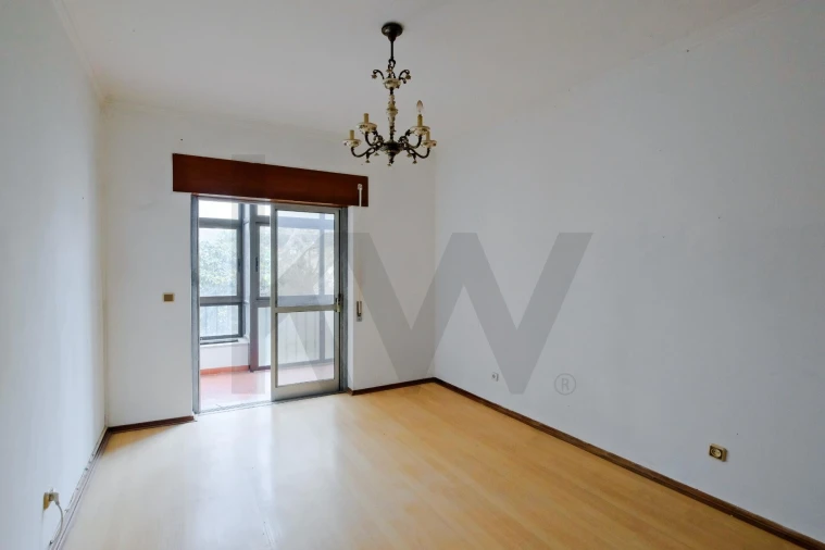 Apartamento T2 para Venda em Carcavelos e Parede Foto 14