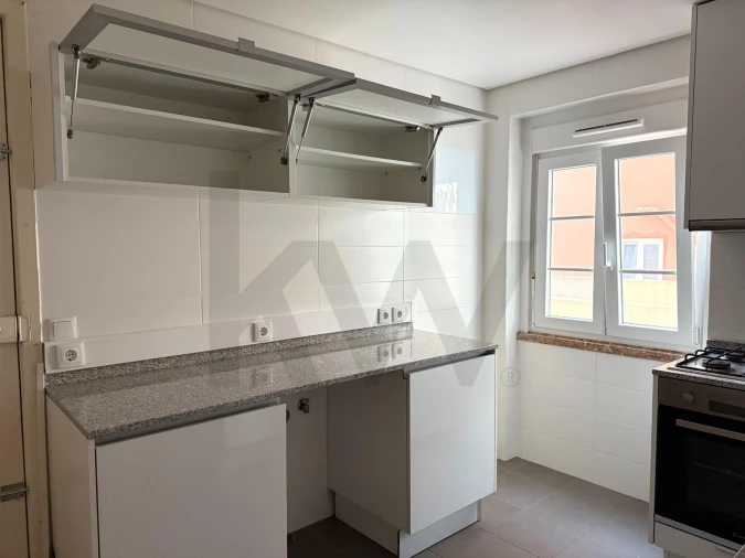 Apartamento T1 para Arrendamento em Avenidas Novas Foto 14