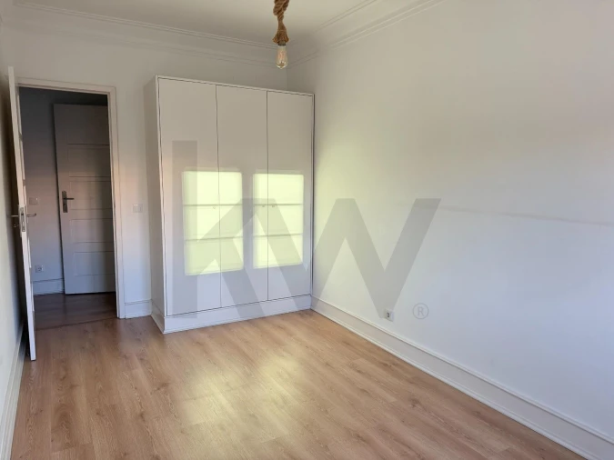 Apartamento T1 para Arrendamento em Avenidas Novas Foto 1
