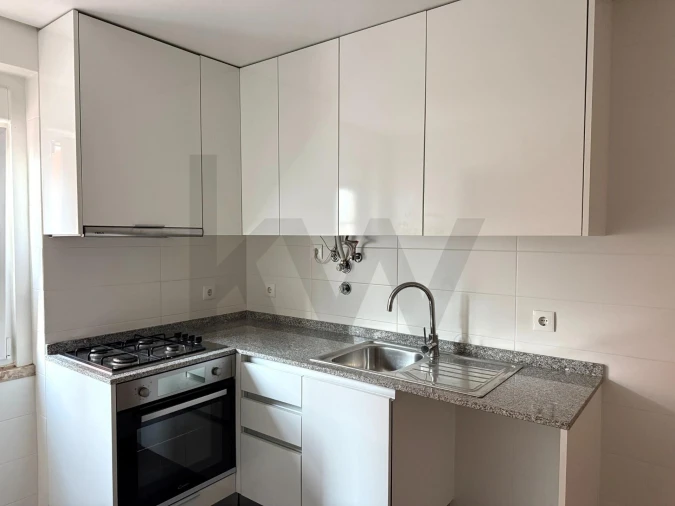 Apartamento T1 para Arrendamento em Avenidas Novas Foto 16