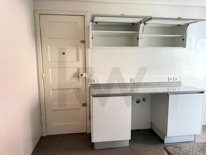 Apartamento T1 para Arrendamento em Avenidas Novas Foto 15