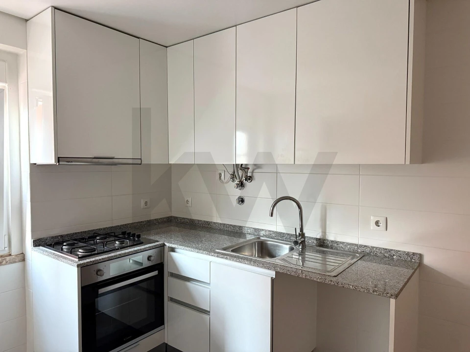 Apartamento T1 para Arrendamento em Avenidas Novas Foto 16