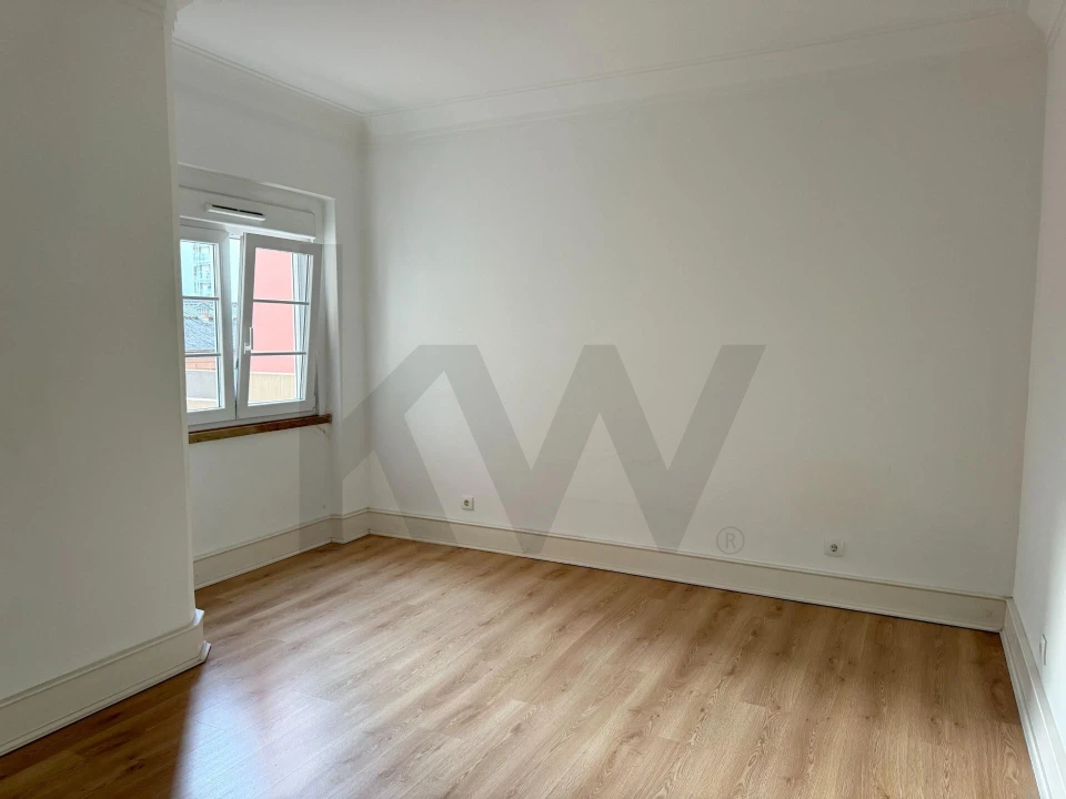 Apartamento T1 para Arrendamento em Avenidas Novas Foto 9