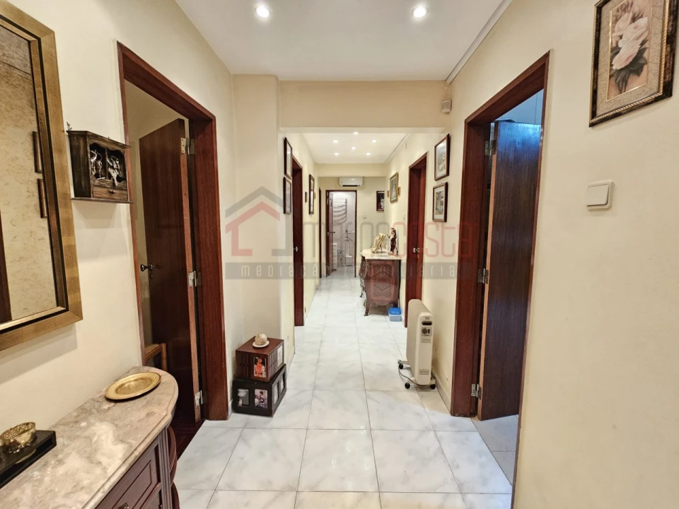 Apartamento T3 para Venda em Odivelas Foto 2