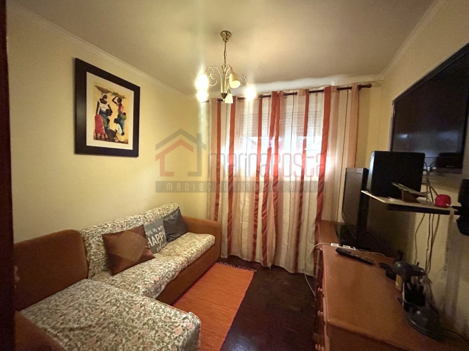 Apartamento T3 para Venda em Odivelas Foto 3