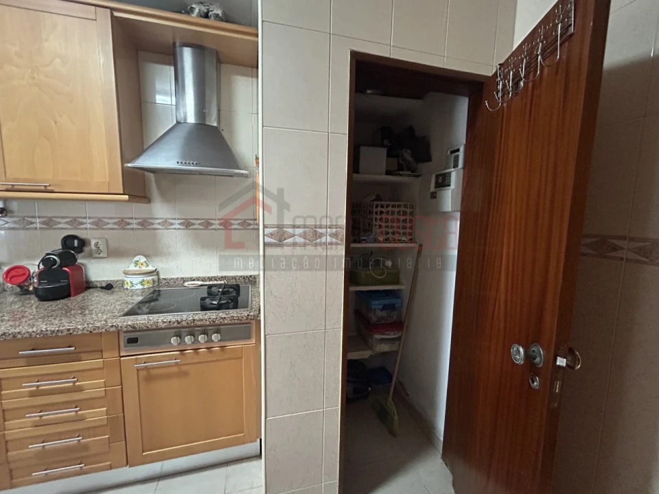 Apartamento T3 para Venda em Odivelas Foto 5