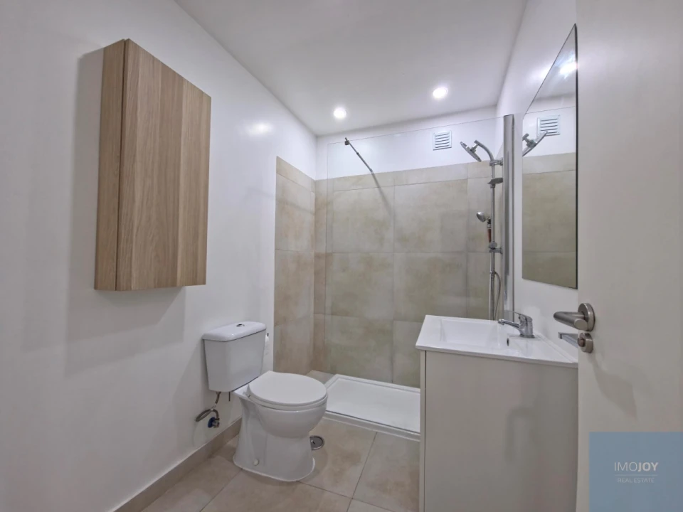 Apartamento T3 para Arrendamento em Carnaxide e Queijas Foto 17