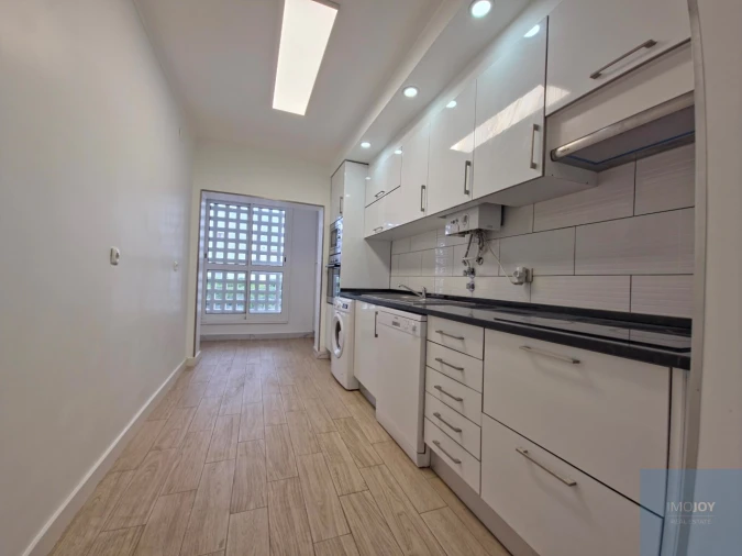 Apartamento T3 para Arrendamento em Carnaxide e Queijas Foto 3