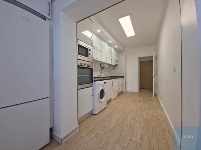 Apartamento T3 para Arrendamento em Carnaxide e Queijas Foto 4