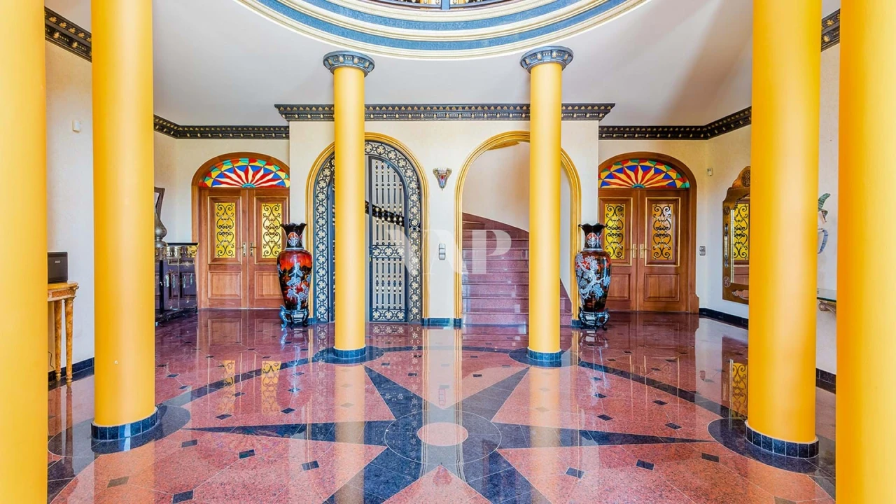 Moradia T5 para Venda em Quarteira Foto 4