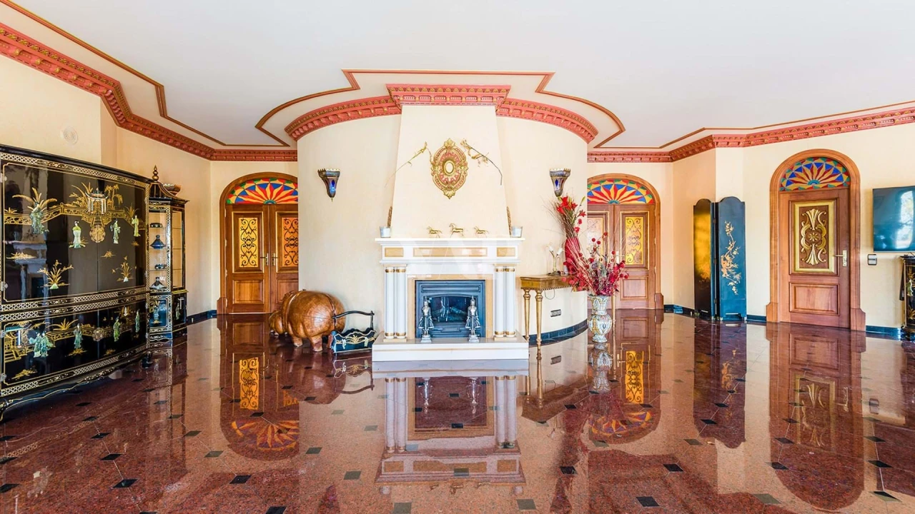 Moradia T5 para Venda em Quarteira Foto 8