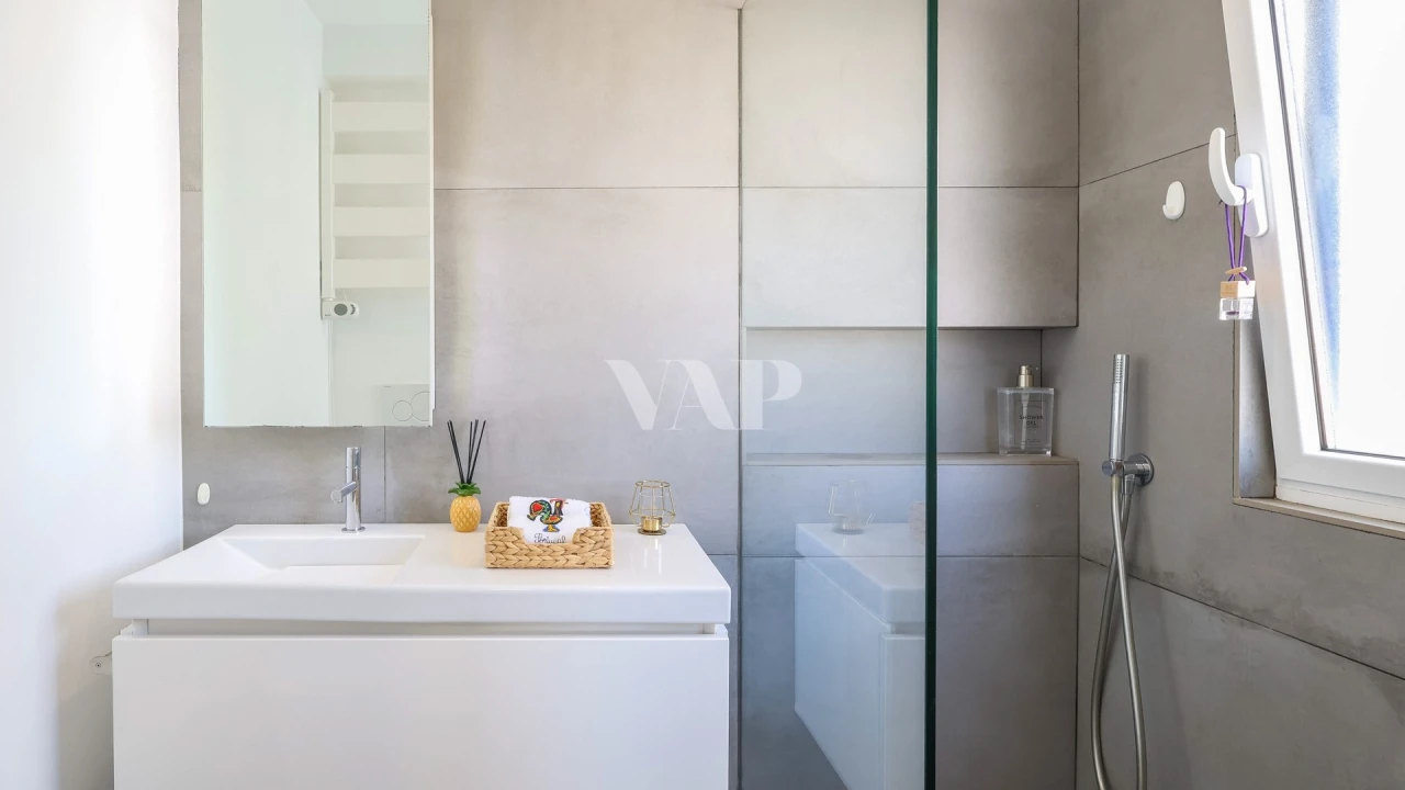 Apartamento T3 para Arrendamento em Quarteira Foto 11