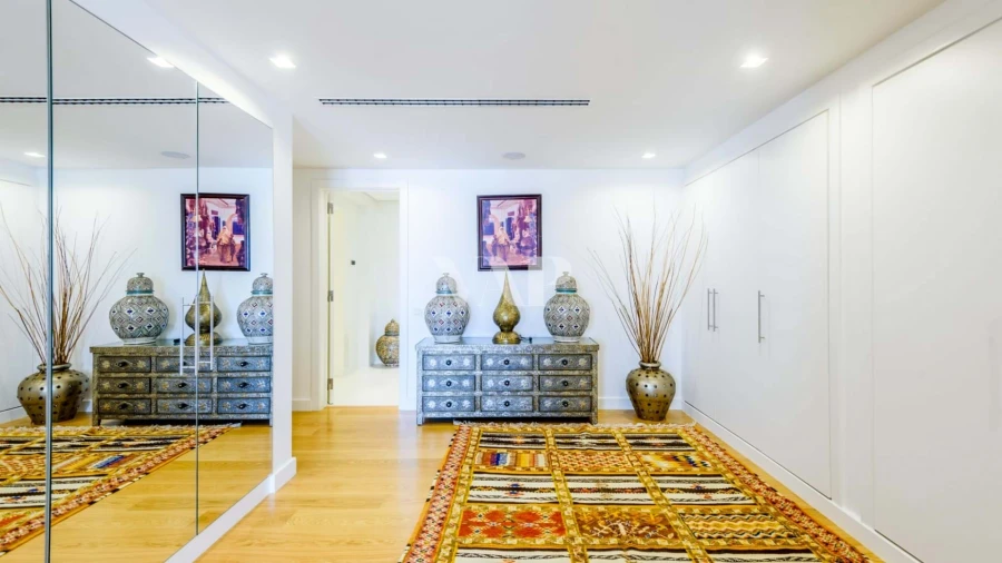 Apartamento T4 para Venda em Quarteira Foto 6