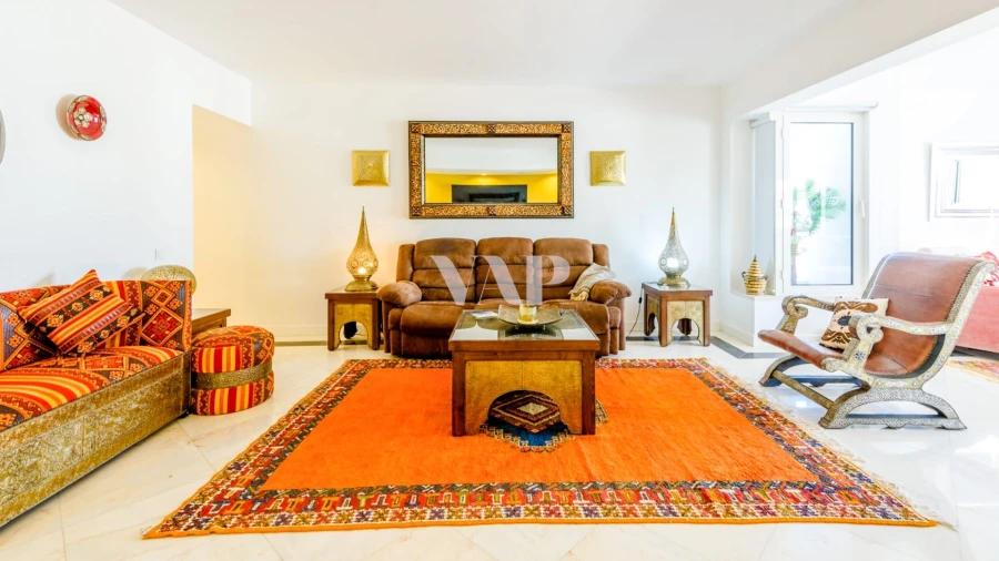 Apartamento T4 para Venda em Quarteira Foto 8