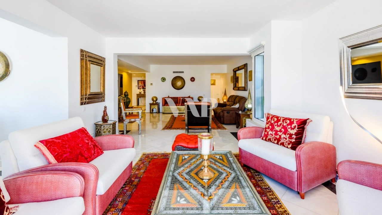 Apartamento T4 para Venda em Quarteira Foto 10