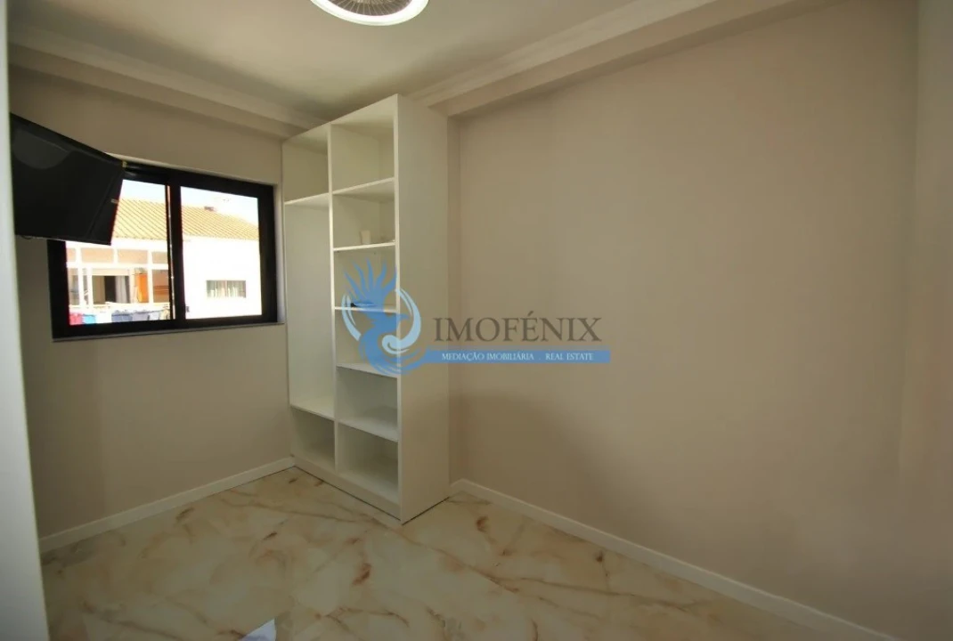 Apartamento T2 para Venda em Albufeira e Olhos de Água Foto 9